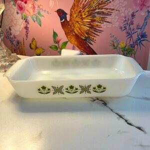 Vintage Anchor Hocking FIRE KING Milk Glass 1 1/2 Qt Casserole GREEN MEADOW 432